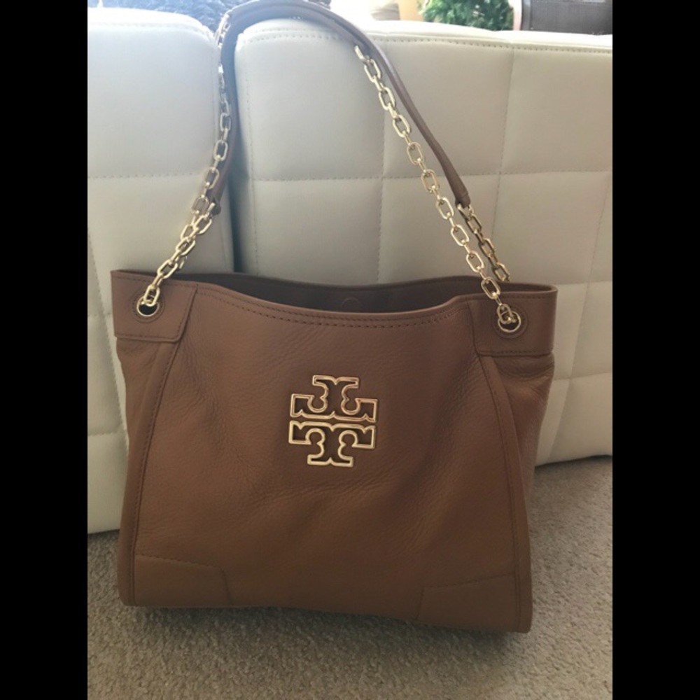 🔥Authentic Tory Burch Britten Tote🔥